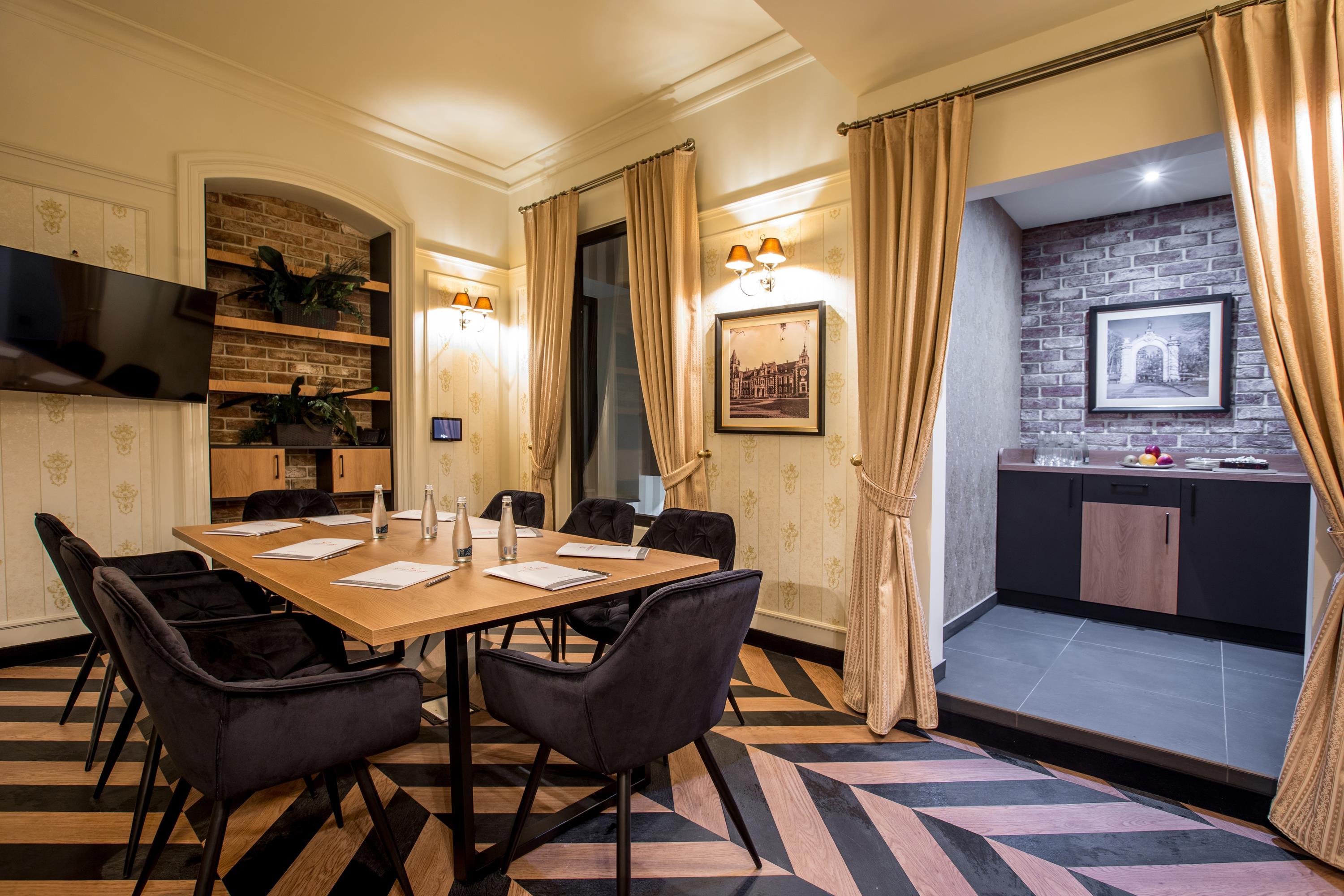 Diament Plaza Готель 4*