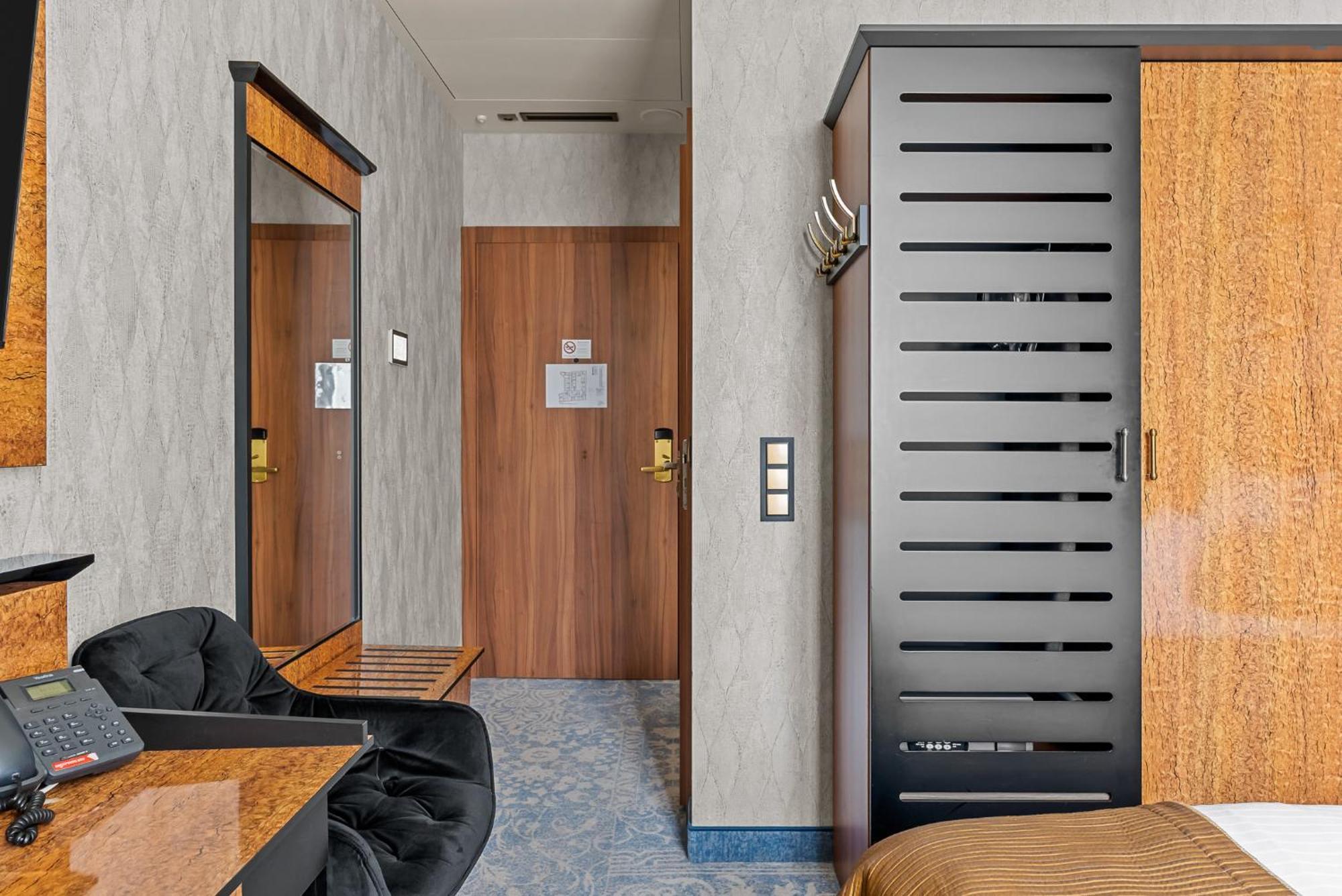 Hotel Diament Plaza