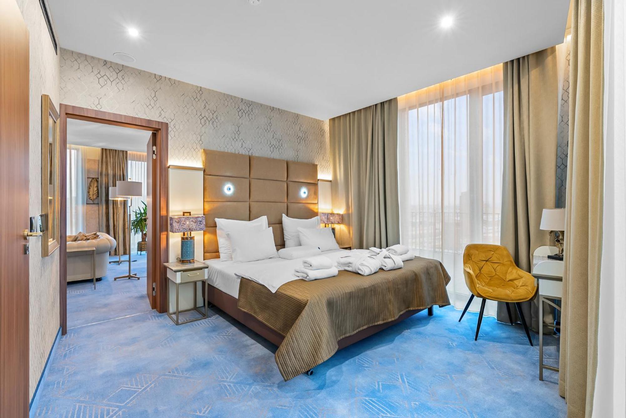 Diament Plaza 4*