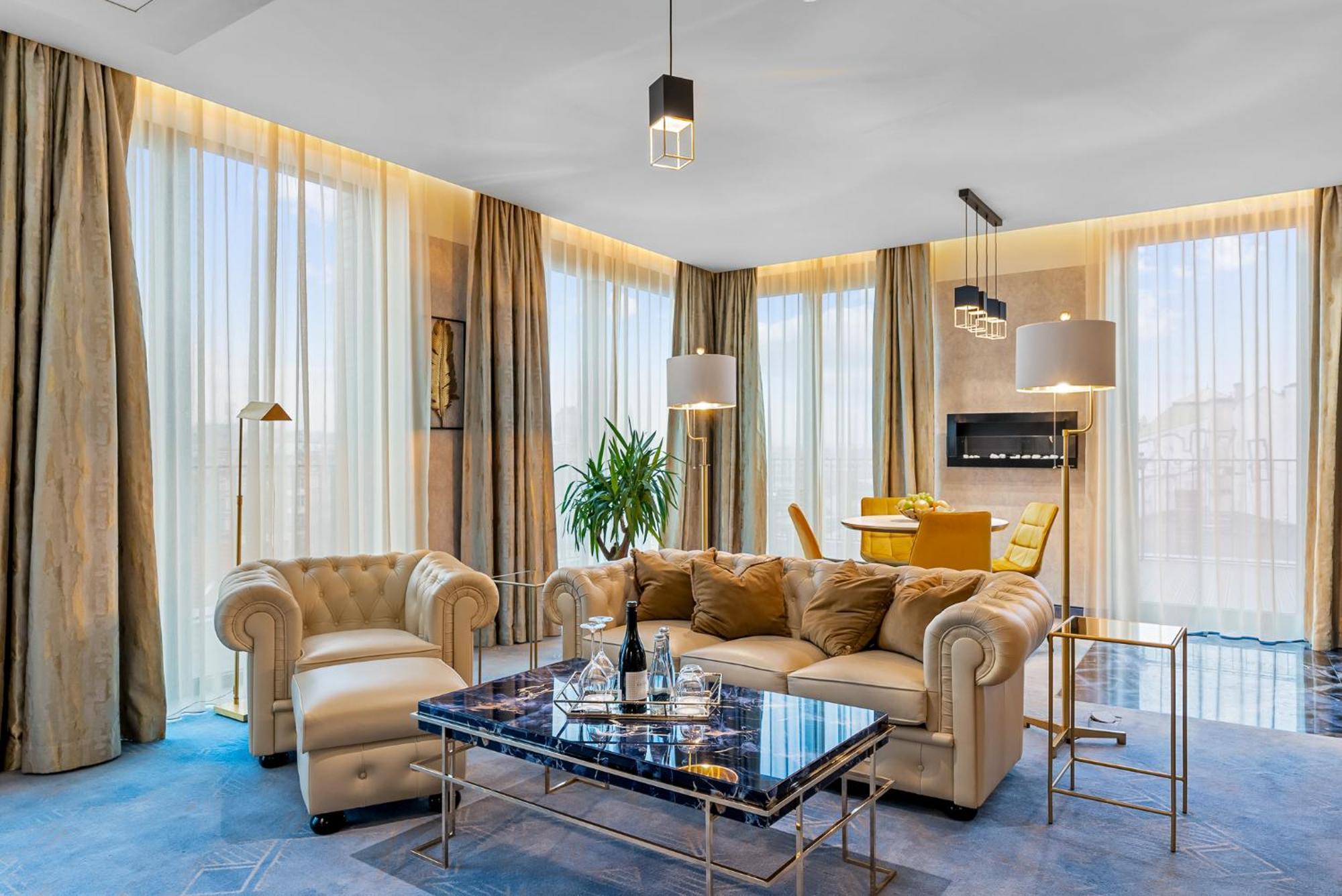 Diament Plaza Готель 4*