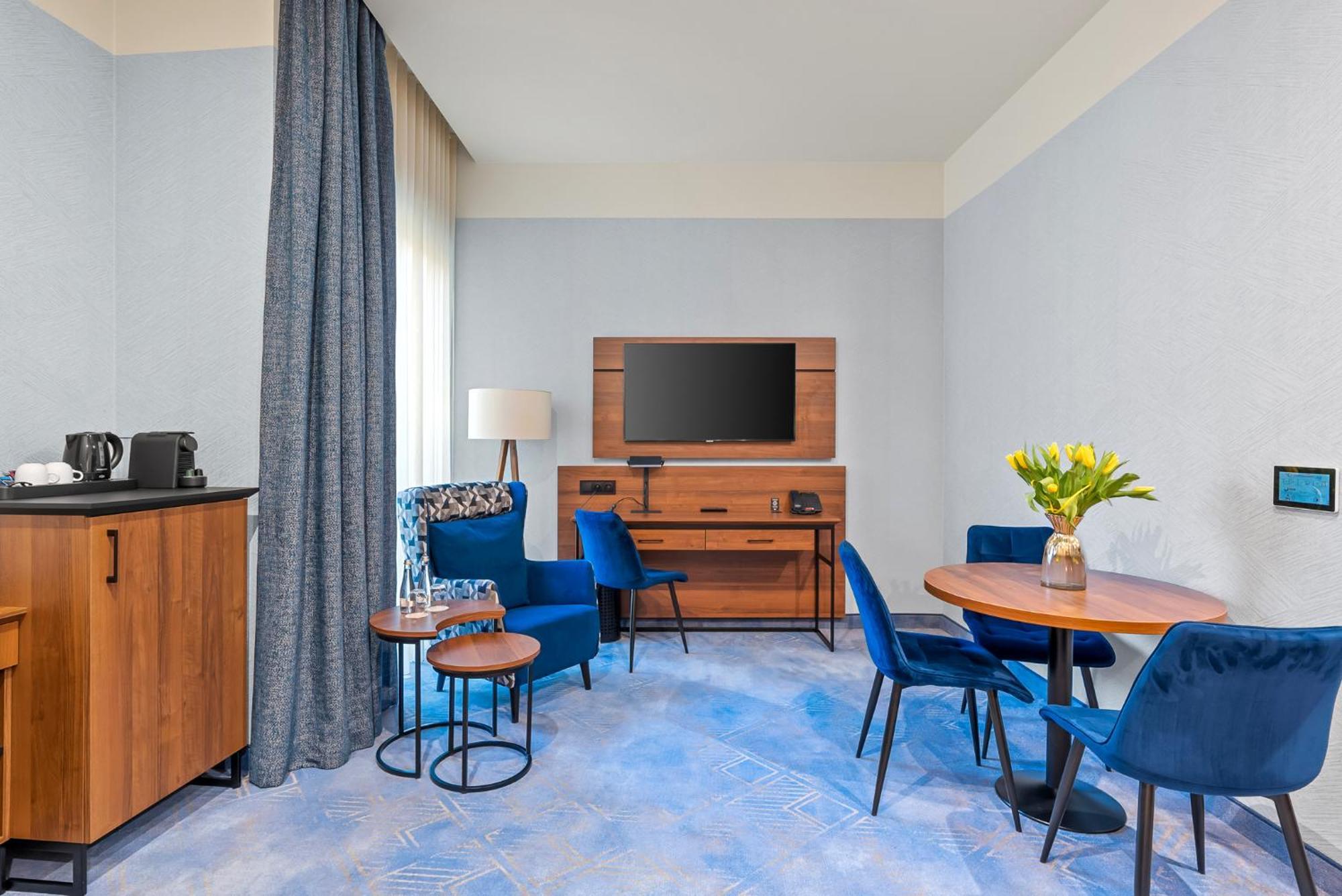Diament Plaza Hotel 4*