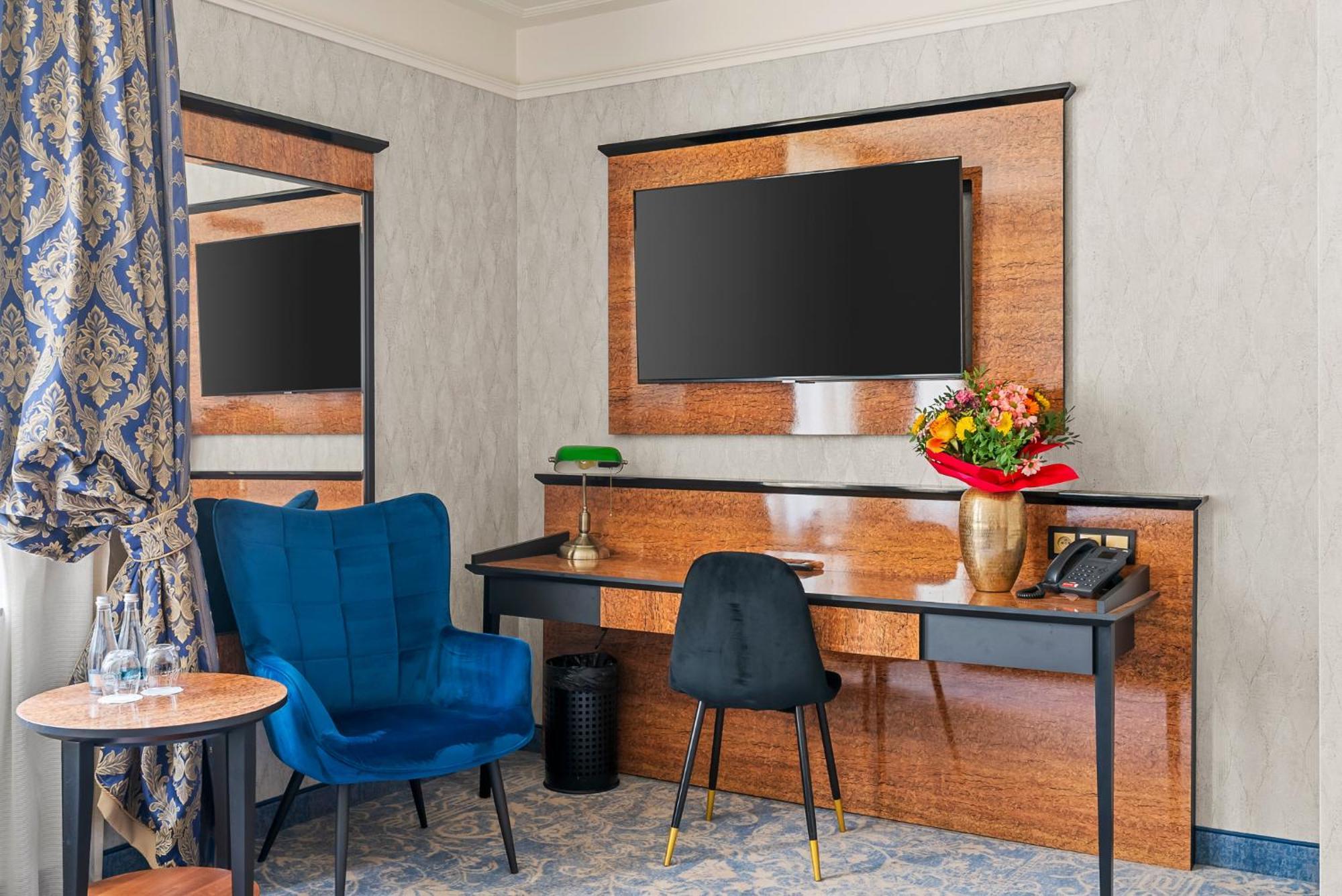Hotel Diament Plaza 4*