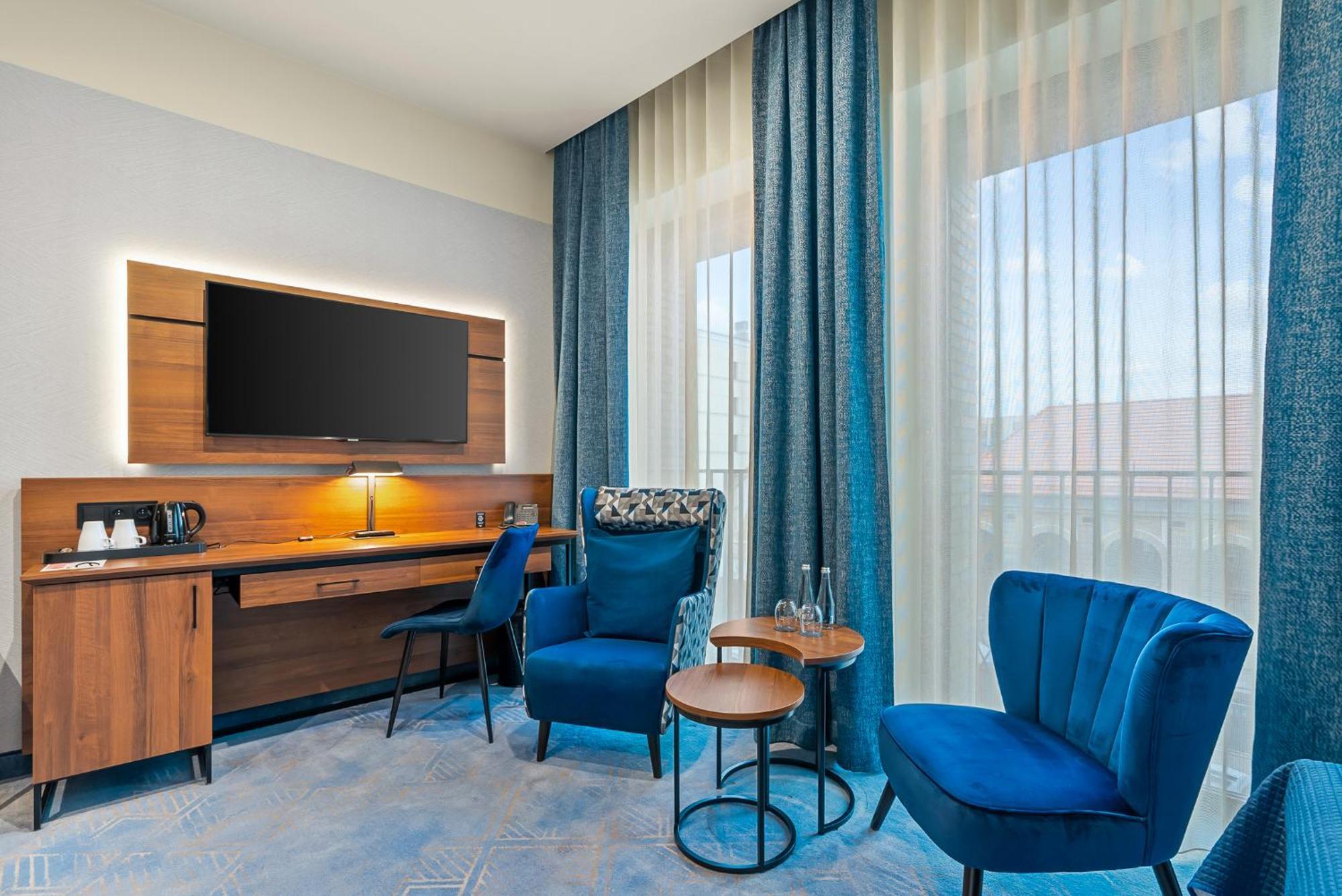 Diament Plaza Hotel 4*