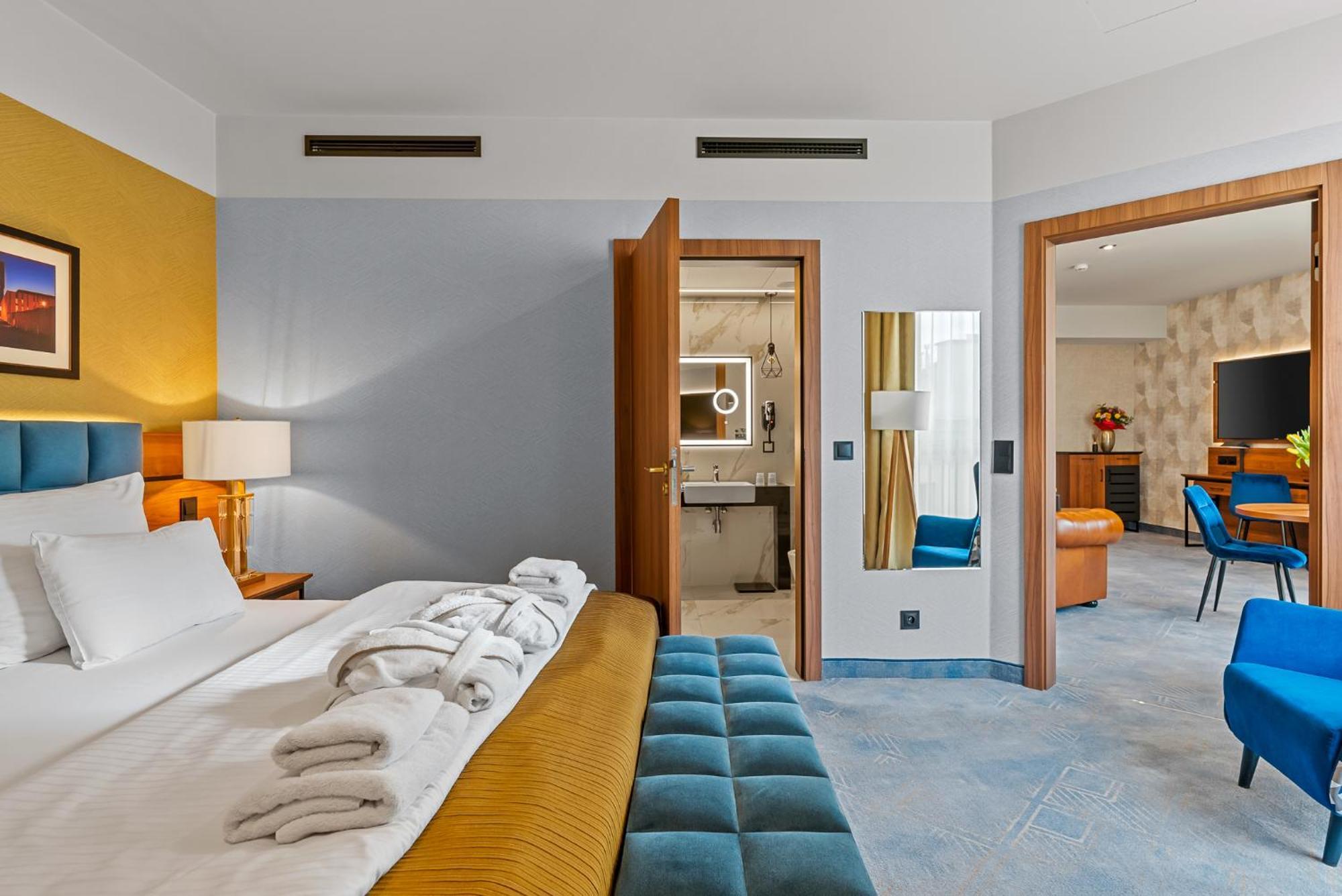 Готель Diament Plaza 4*